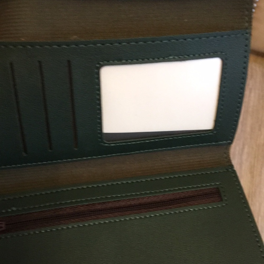 Ladies wallet. - Picture 3 of 5